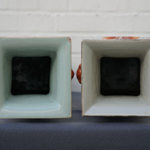 Deux vases de forme carré en porcelaine de Chine qianjiang cai, 19/20ème — photo 25