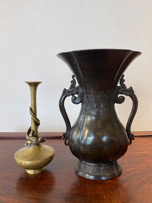 Deux vases en bronze, Japon, Edo/Meiji, 17/19ème — photo 1