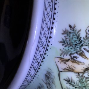 Deux vases en porcelaine de Chine aux anses en forme de ruyi, 2ème moitié du 20ème — photo 11