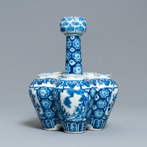 Deux vases en porcelaine de Chine en bleu et blanc, 19ème — photo 11