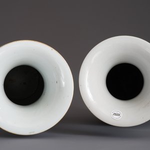 Deux vases en porcelaine de Chine famille rose, 19/20ème — photo 12