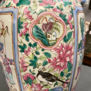 Deux vases en porcelaine de Chine famille rose, 19ème — photo 41