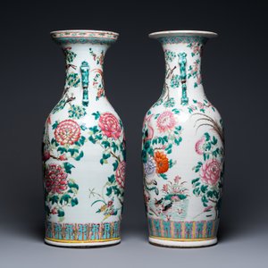 Deux vases en porcelaine de Chine famille rose à décor de phénix et de faisans, 19ème — photo 4