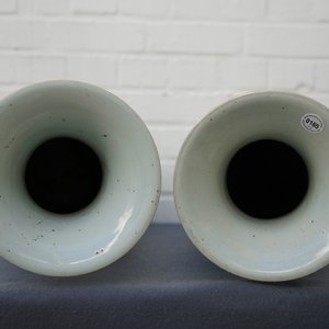Deux vases en porcelaine de Chine famille rose aux doubles décors, 19/20ème — photo 14