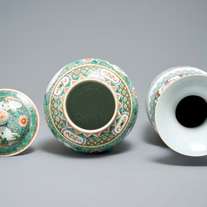 Deux vases en porcelaine de Chine famille rose et verte, 19ème — photo 5