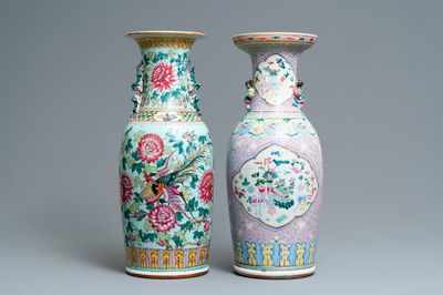 Deux vases en porcelaine de Chine famille rose pour le marché Straits ou Peranakan, 19ème
