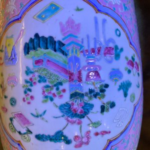 Deux vases en porcelaine de Chine famille rose pour le marché Straits ou Peranakan, 19ème — photo 9