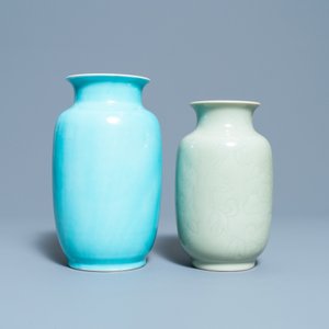 Deux vases en porcelaine de Chine monochrome céladon et turquoise, 19/20ème — photo 4
