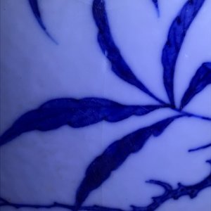 Deux vases en porcelaine de Chine wucai et bleu et blanc, marques de Yongzheng et Wanli, 19ème — photo 19