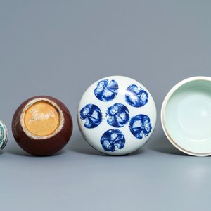 Deux vases et un bol couvert en porcelaine de Chine, 19ème — photo 6