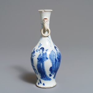 Deux vases et un repose-pinceaux en porcelaine de Chine bleu et blanc, Wanli/Kangxi — photo 5
