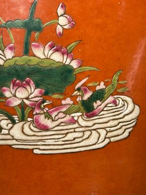 Deux vases et une jardinière en porcelaine de Chine famille rose, 19/20ème — photo 29