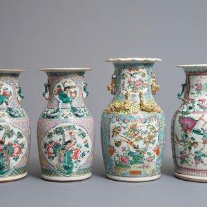 Deux vases et une paire pour le marché Straits ou Peranakan en porcelaine de Chine famille rose, 19ème — photo 1