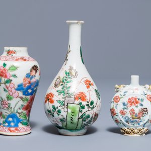 Deux vases et une tabatière en porcelaine de Chine famille rose et verte, Kangxi/Yongzheng — photo 4