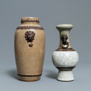 Deux vases, un bol et un plat en porcelaine de Chine craquelé de type ge, 18/19ème — photo 12