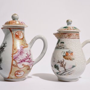 Deux verseuses couvertes en porcelaine de Chine famille rose pour l'export, Qianlong — photo 2