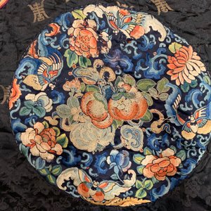 Deux vêtements de femmes en soie brodée, Chine, 19ème — photo 19