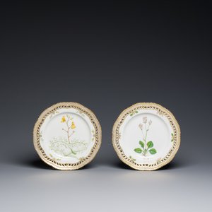 Dix assiettes aux bords ajourés en porcelaine de Royal Copenhagen à décor 'Flora Danica', le Danemark, 20ème — photo 6