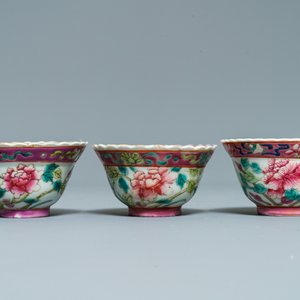 Dix bols et deux soucoupes en porcelaine de Chine famille rose pour le marché Straits ou Peranakan, 19ème — photo 6