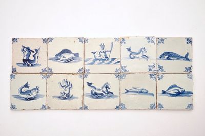 Dix carreaux au monstres marins en faïence de Delft, 17ème