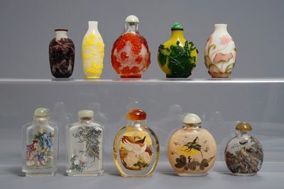 Dix tabatières en verre peint à l'intérieur ou overlay, Chine, 20ème