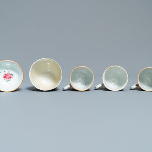Dix tasses et huit soucoupes en porcelaine de Chine famille rose et verte, Yongzheng et après — photo 18