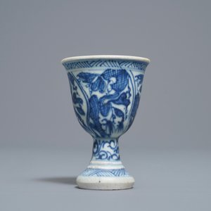 Dix tasses, un bol et un bol sur piedouche en porcelaine de Chine en bleu et blanc, épaves Hatcher et Vung Tao, époque Transition et Kangxi — photo 6