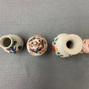 Dix vases en porcelaine en bleu et blanc, famille rose et de style Imari, la plupart Chine, Kangxi et après — photo 18