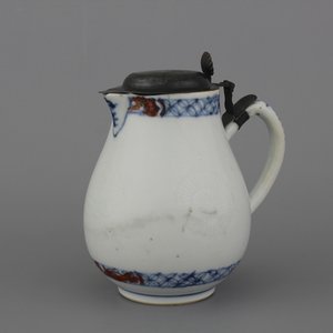 Doucai kan in Chinees porselein met tinmontuur, Qianlong, 18e eeuw — foto 1