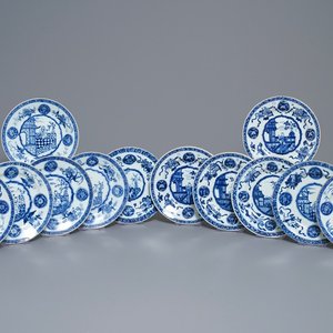 Douze assiettes en porcelaine de Chine en bleu et blanc, Kangxi — photo 1
