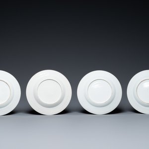 Douze assiettes et un plat en porcelaine de Chine famille rose, Qianlong — photo 7