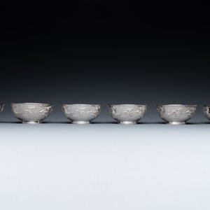 Douze bols en argent à décor de phénix et dragons, Chine, République — photo 3