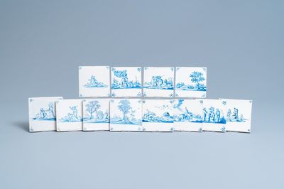 Douze carreaux aux sujets religieux en faïence de Delft en bleu et blanc, 17/18ème