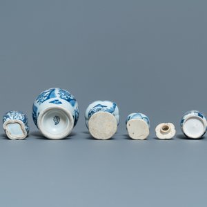 Douze petits vases en porcelaine de Chine bleu et blanc, Kangxi — photo 7