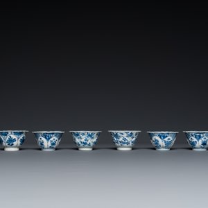 Douze soucoupes et huit tasses en porcelaine de Chine en bleu et blanc, Kangxi — photo 10