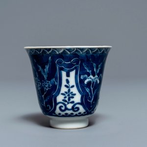 Douze tasses et soucoupes en porcelaine de Chine bleu et blanc, 19ème — photo 2