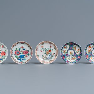 Douze tasses et soucoupes en porcelaine de Chine famille rose, Yongzheng/Qianlong — photo 4