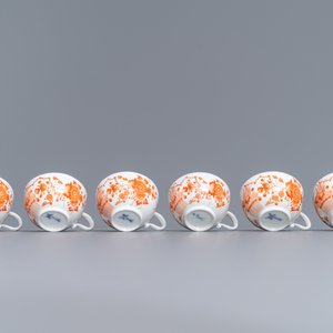 Douze tasses et soucoupes en porcelaine de Meissen, 18/19ème — photo 10