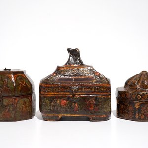 Drie beschilderde papier maché dozen, wellicht India, 19e eeuw — foto 2