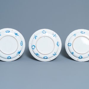 Drie blauw-witte Delftse chinoiserie schotels in Wanli-stijl, 1e kwart 18e eeuw — foto 3