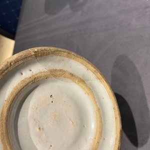 Drie blauw-witte Delftse en Franse apothekerspotten en vier kannen, 17/18e eeuw — foto 15