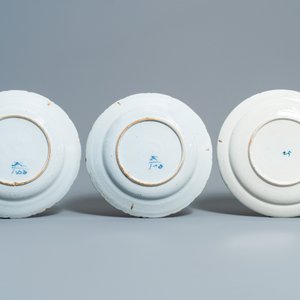 Drie blauw-witte Delftse schotels met eenden, 18e eeuw — foto 3