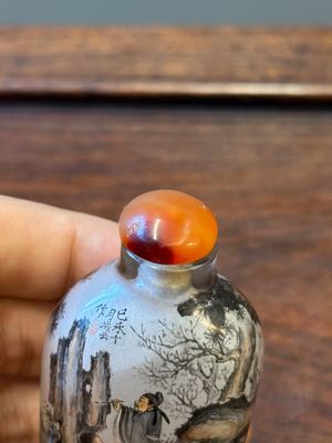 Drie Chinese binnenin beschilderde glazen snuifflesjes, 20e eeuw — foto 20