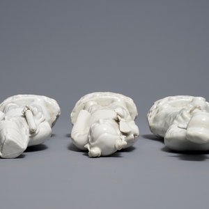 Drie Chinese blanc de Chine figuren van onsterfelijken, 18/19e eeuw — foto 7