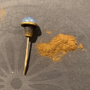 Drie Chinese blauw-witte en onderglazuur rode snuifflessen, Yongzheng merken, 18/19e eeuw — foto 20