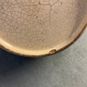 Drie Chinese blauw-witte kannen, een theepot en een vaas met montuur, Kangxi/Qianlong — foto 22
