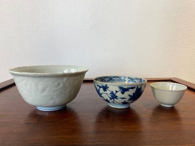 Drie Chinese blauw-witte kommen, Ming — foto 1