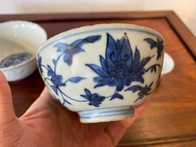 Drie Chinese blauw-witte kommen, Ming — foto 9