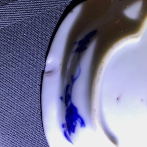 Drie Chinese blauw-witte koppen en schotels, Chenghua en hall merken, Kangxi — foto 13