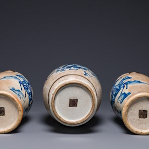 Drie Chinese blauw-witte Nanking craquelé vazen, Chenghua merk, 19e eeuw — foto 4